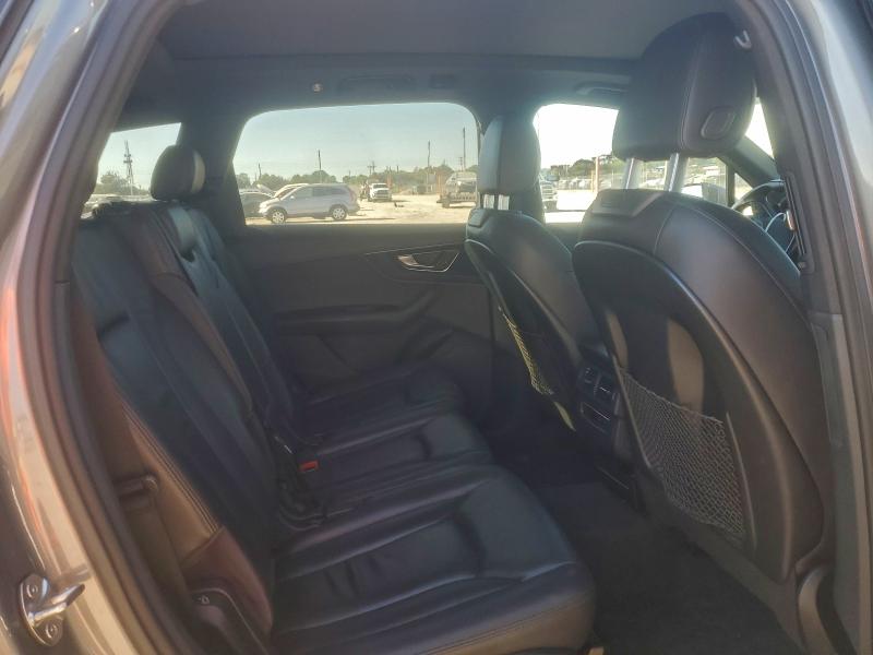 Фото 11 - AUDI Q7