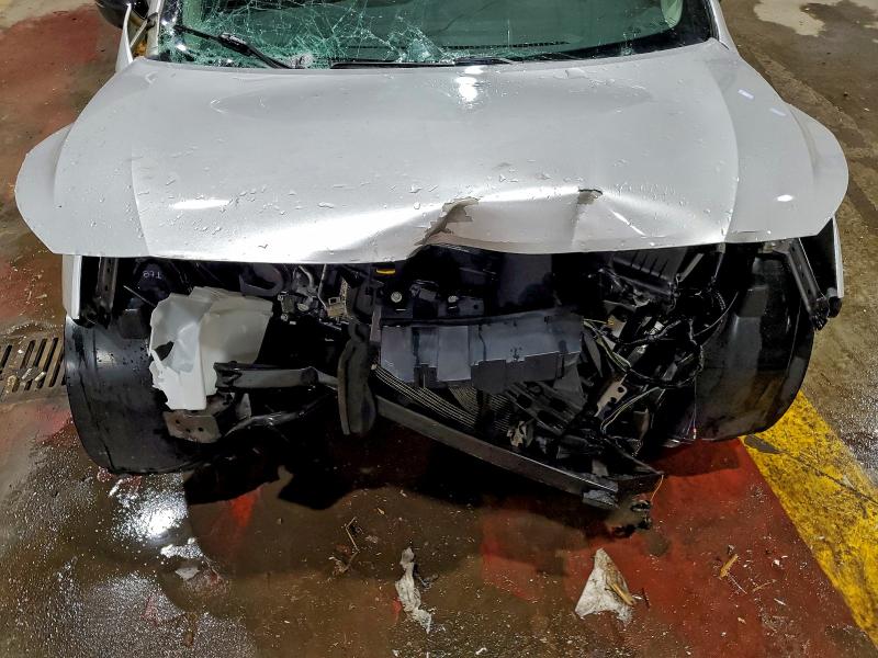 Фото 11 - NISSAN VERSA