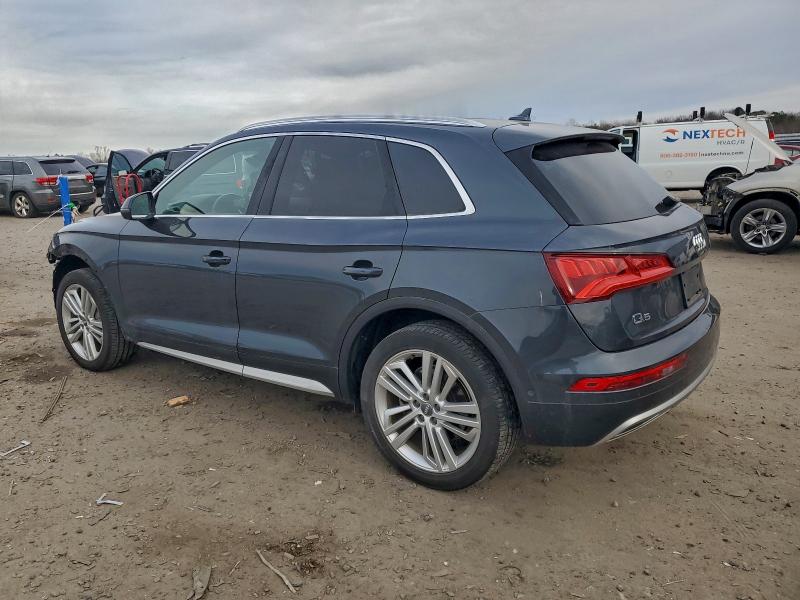 Фото 2 - AUDI Q5