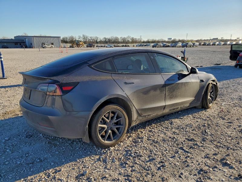 Фото 3 - TESLA MODEL 3