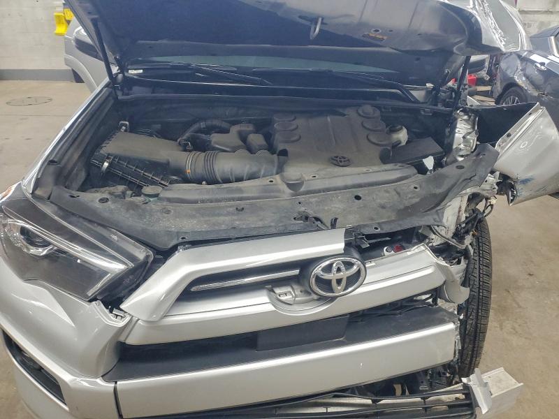 Фото 11 - TOYOTA 4RUNNER