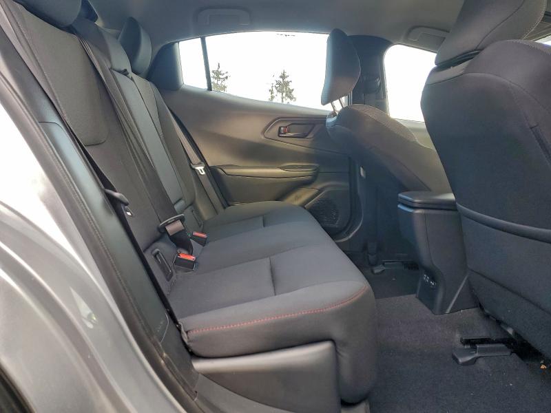 Фото 10 - TOYOTA PRIUS