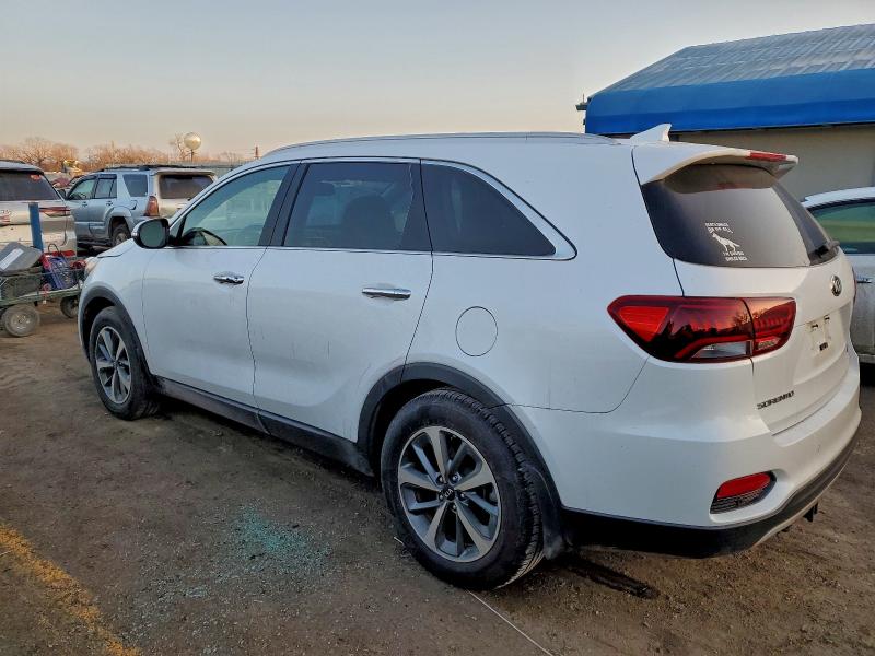 Фото 2 - KIA SORENTO