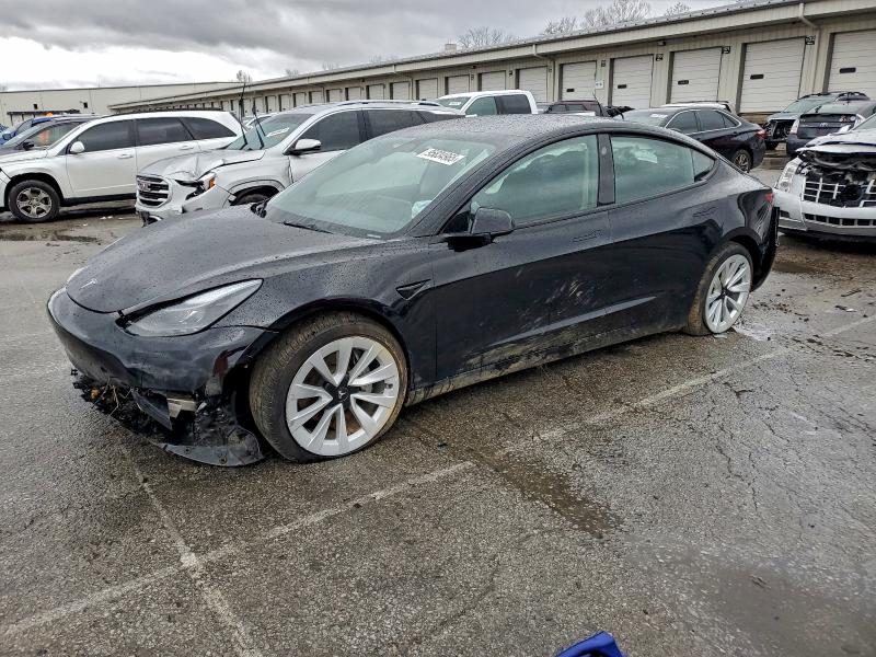 Фото 1 - TESLA MODEL 3