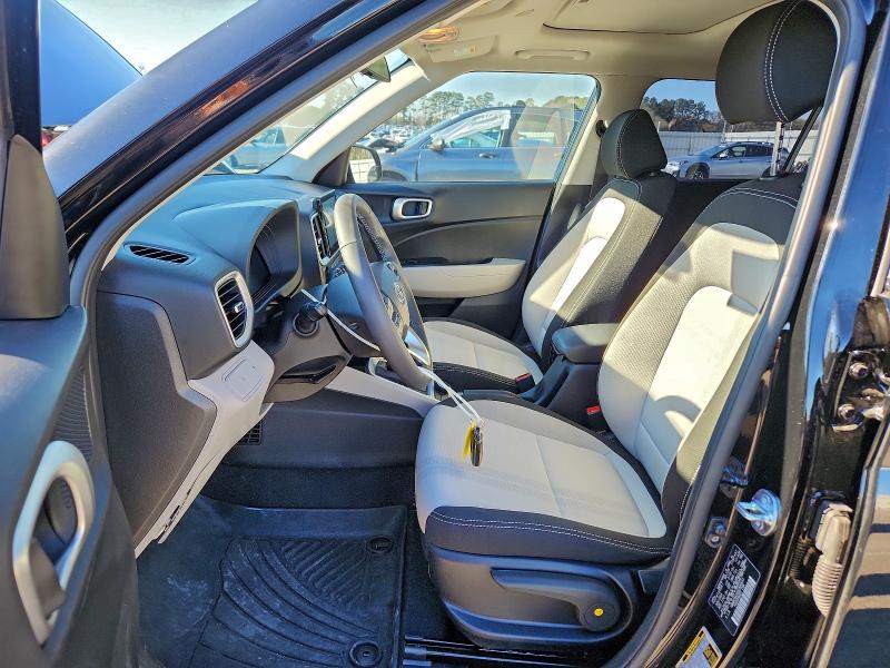 Фото 7 - HYUNDAI VENUE