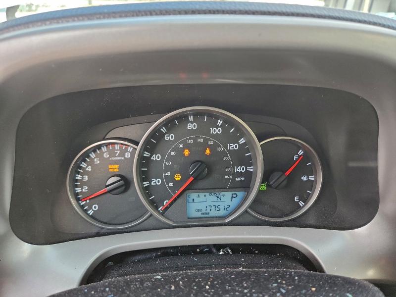 Фото 9 - TOYOTA RAV4