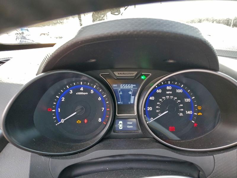 Фото 9 - HYUNDAI VELOSTER