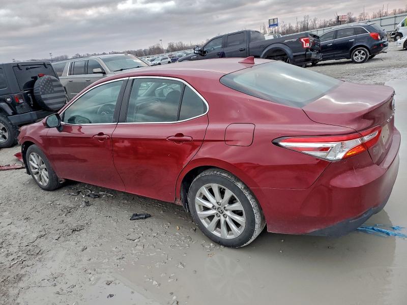 Фото 2 - TOYOTA CAMRY