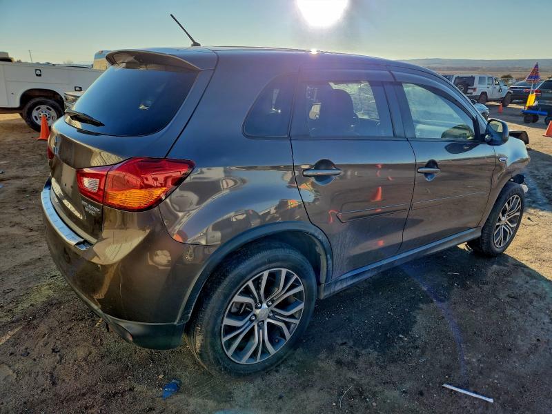 Фото 3 - MITSUBISHI OUTLANDER