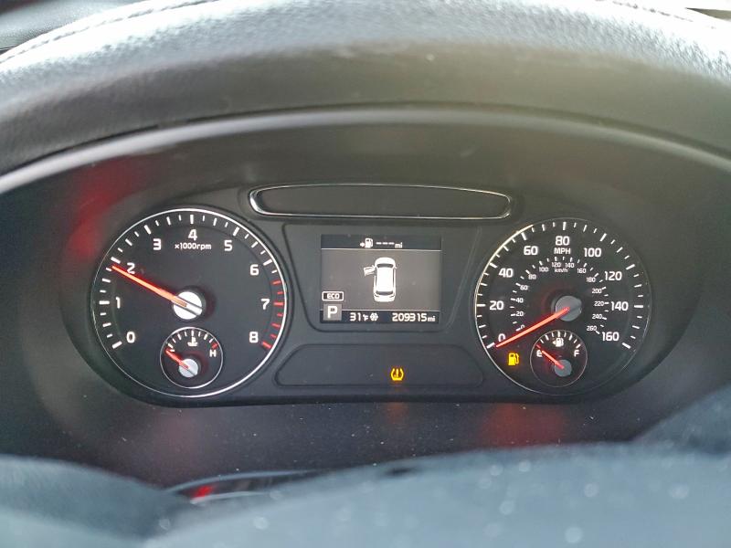 Фото 9 - KIA SORENTO