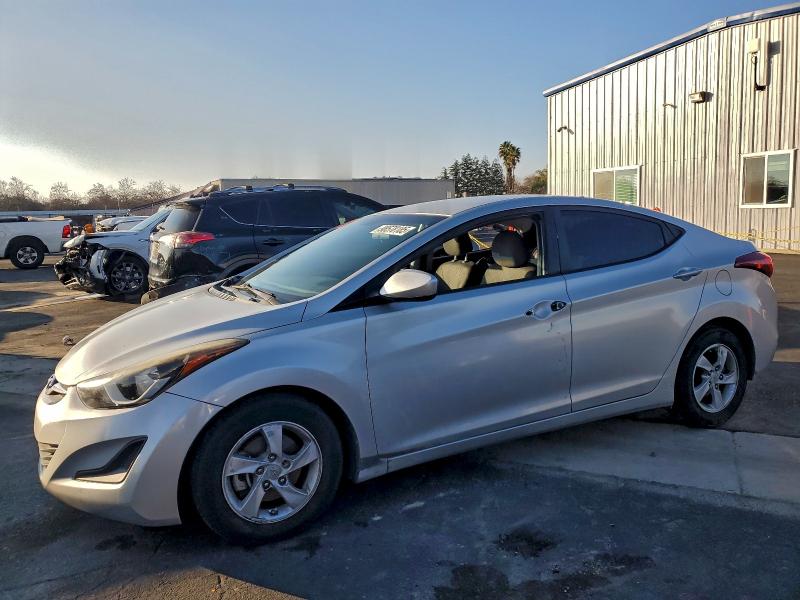 Фото 1 - HYUNDAI ELANTRA