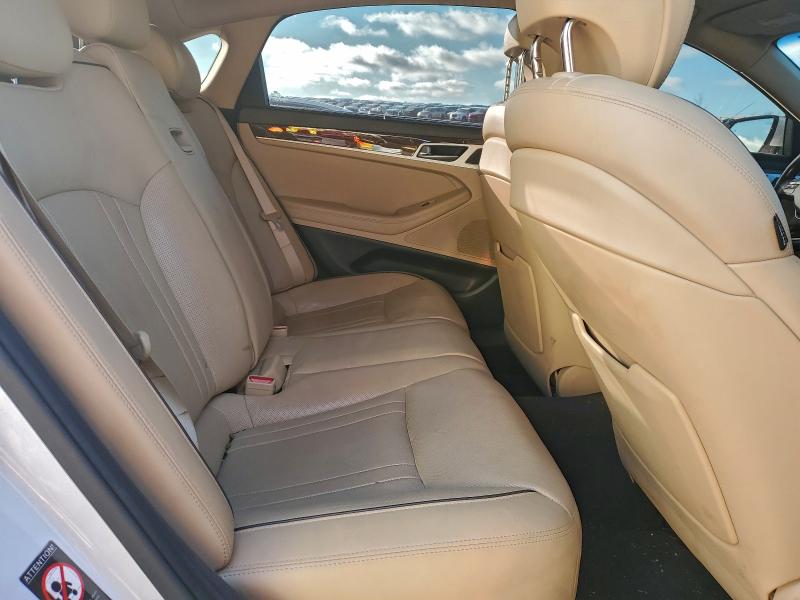 Фото 10 - HYUNDAI GENESIS