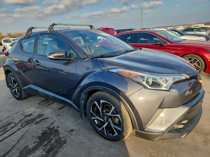 Фото 4 - TOYOTA C-HR