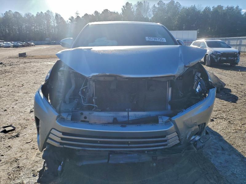 Фото 5 - TOYOTA HIGHLANDER