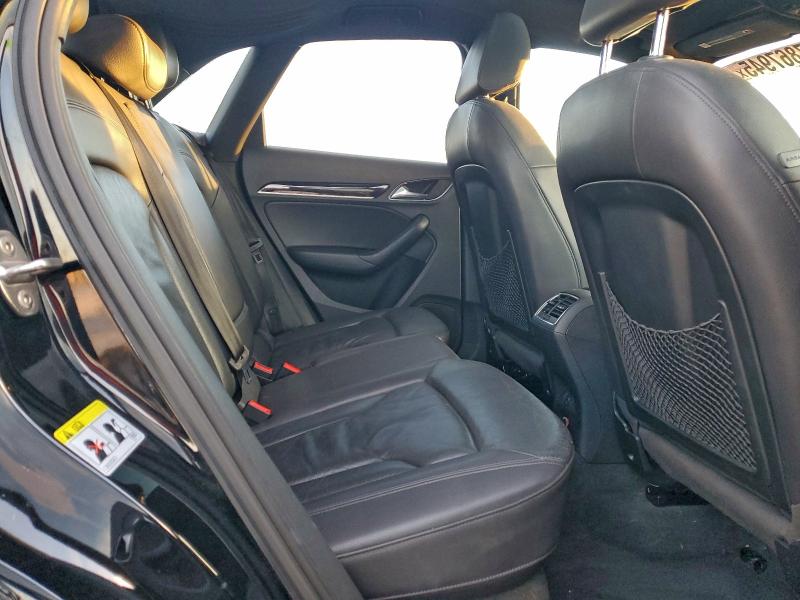 Фото 11 - AUDI Q3