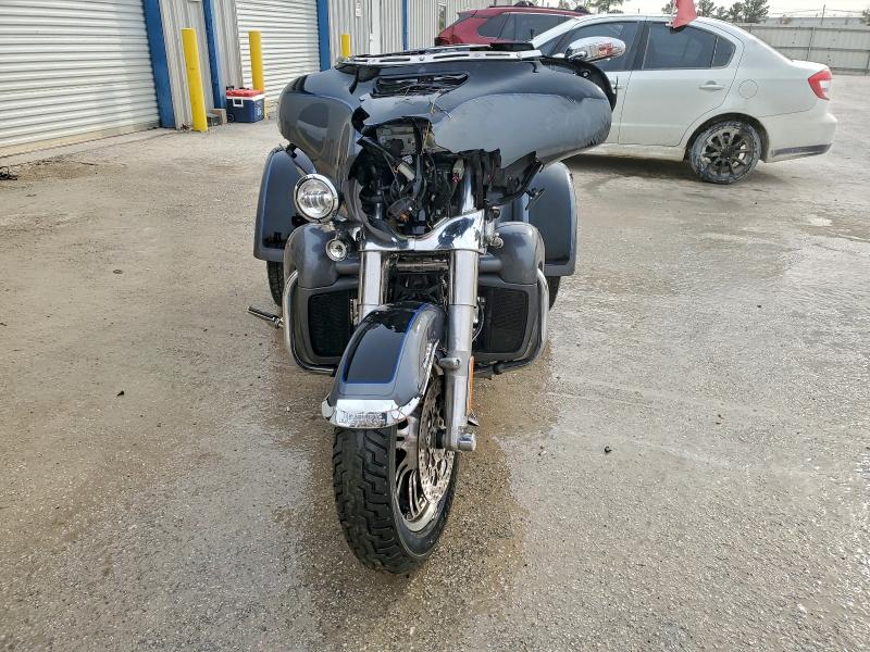 HARLEY-DAVIDSON FL 2022