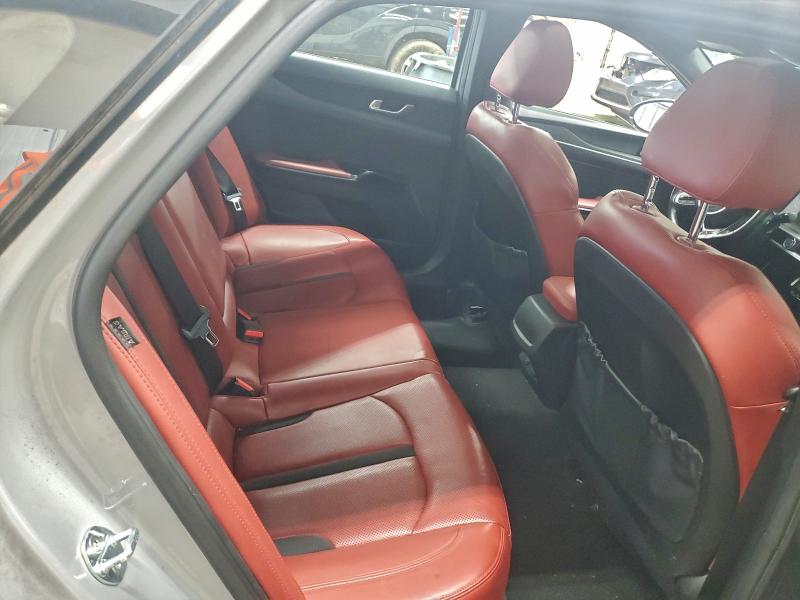 Фото 10 - KIA K5