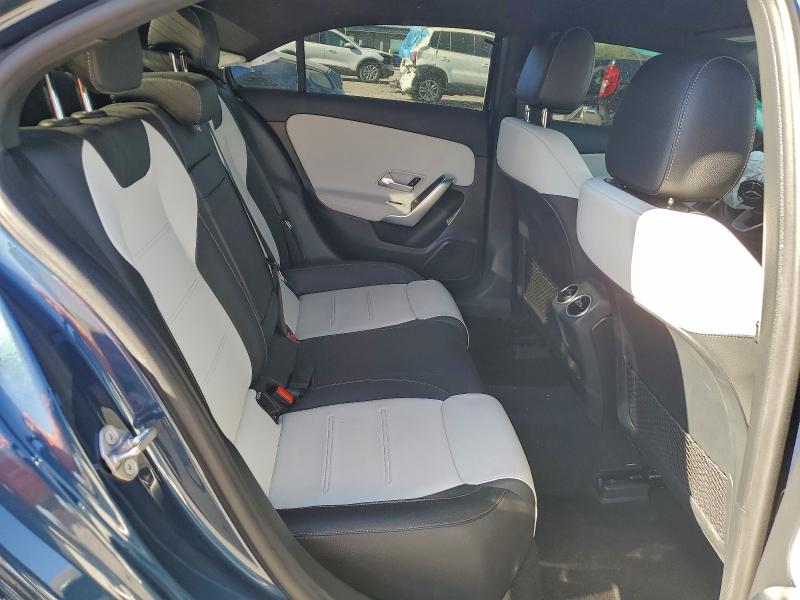 Фото 10 - MERCEDES-BENZ A-CLASS