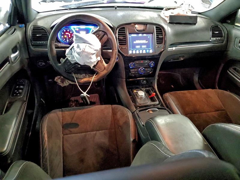 Фото 8 - CHRYSLER 300