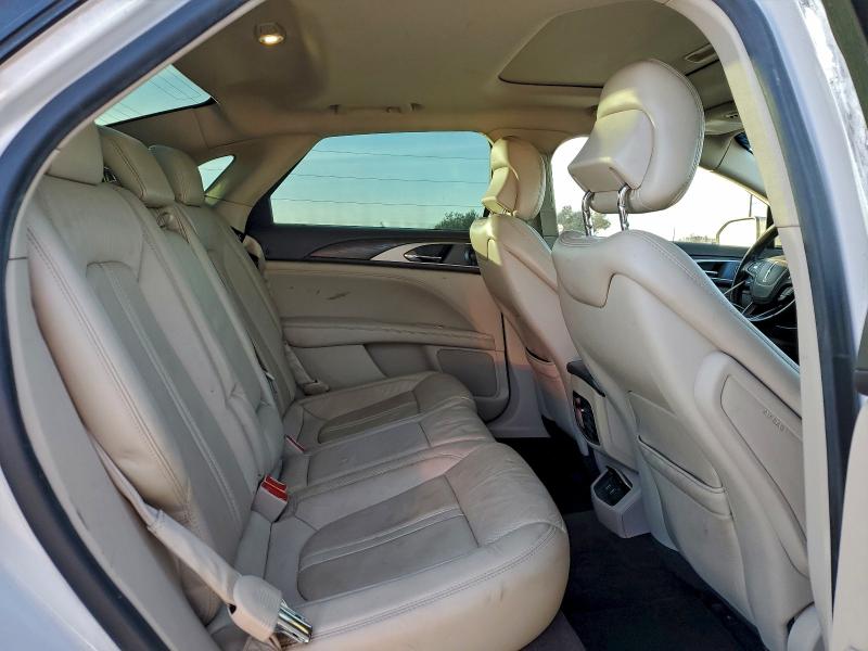 Фото 10 - LINCOLN MKZ