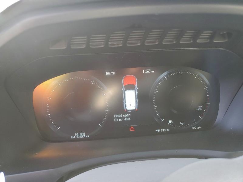 Фото 9 - VOLVO XC90