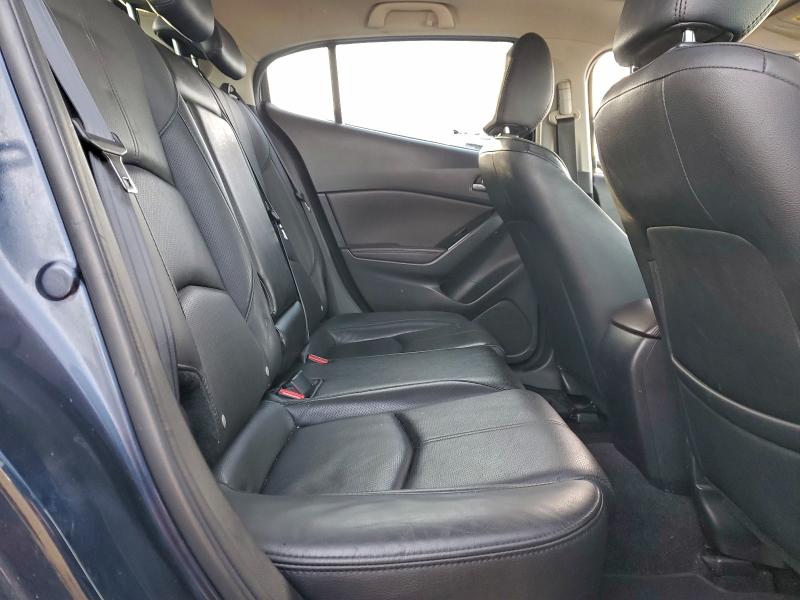 Фото 10 - MAZDA 3