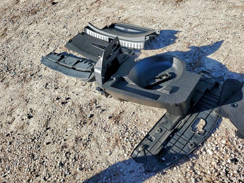 Фото 13 - LEXUS NX