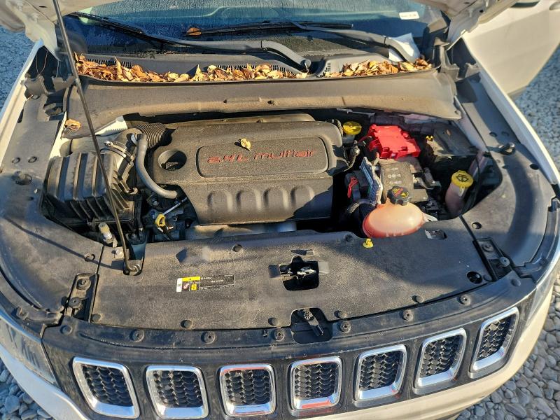 Фото 12 - JEEP COMPASS