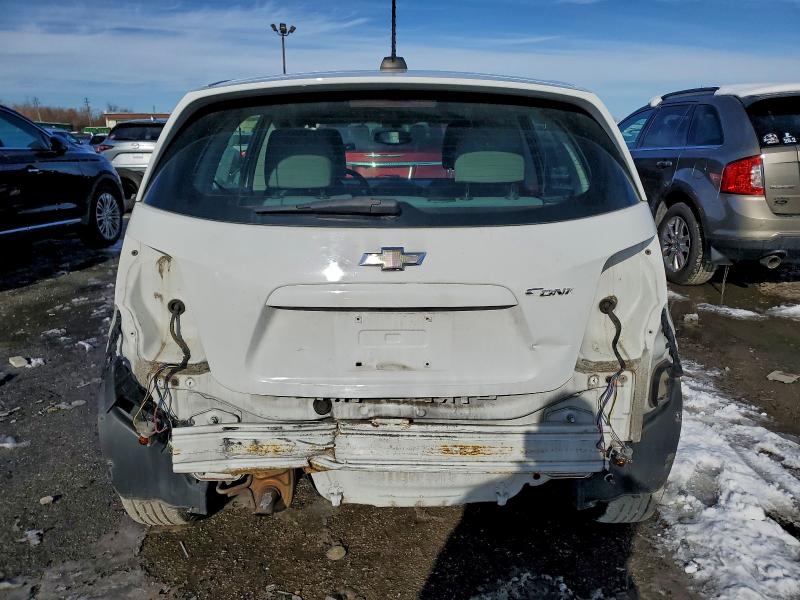 Фото 6 - CHEVROLET SONIC