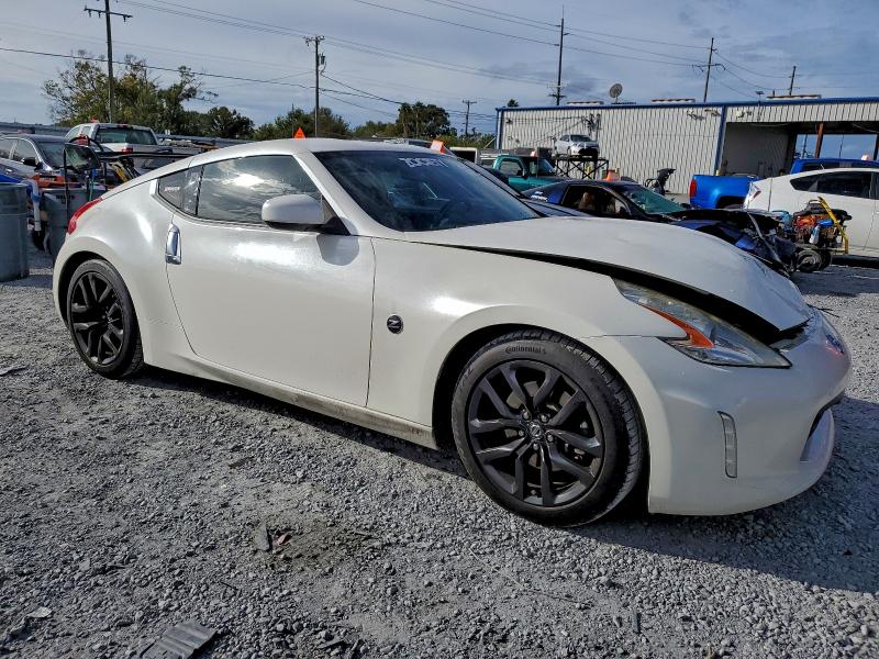 Фото 4 - NISSAN 370Z