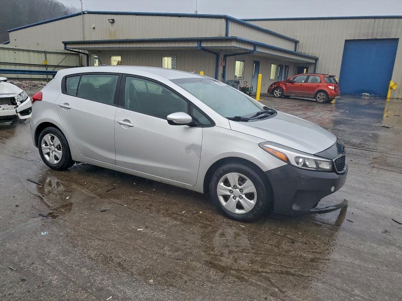 Фото 4 - KIA FORTE