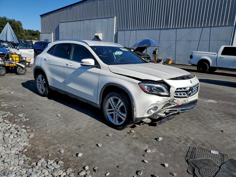 Фото 4 - MERCEDES-BENZ GLA-CLASS