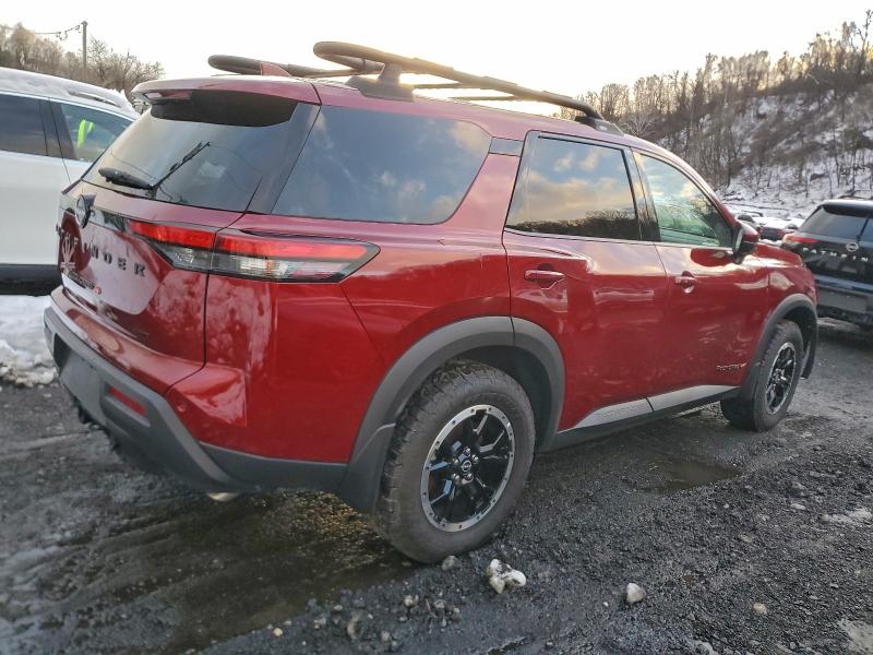 Фото 3 - NISSAN PATHFINDER