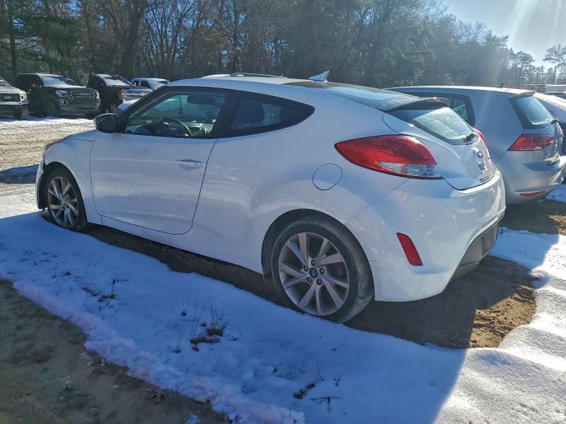 Фото 2 - HYUNDAI VELOSTER
