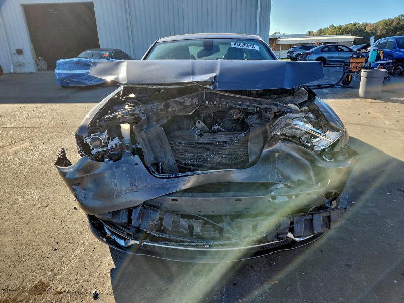 Фото 5 - CHRYSLER 300