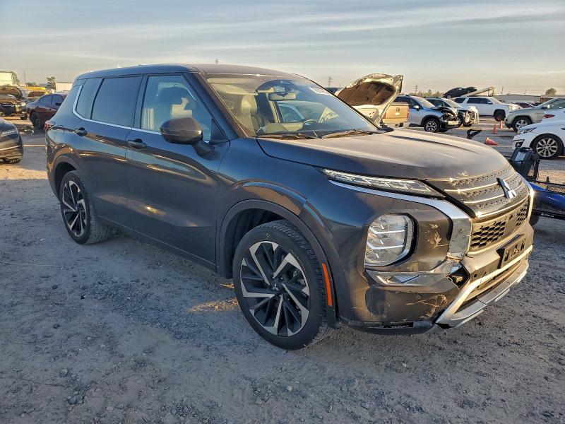 Фото 4 - MITSUBISHI OUTLANDER