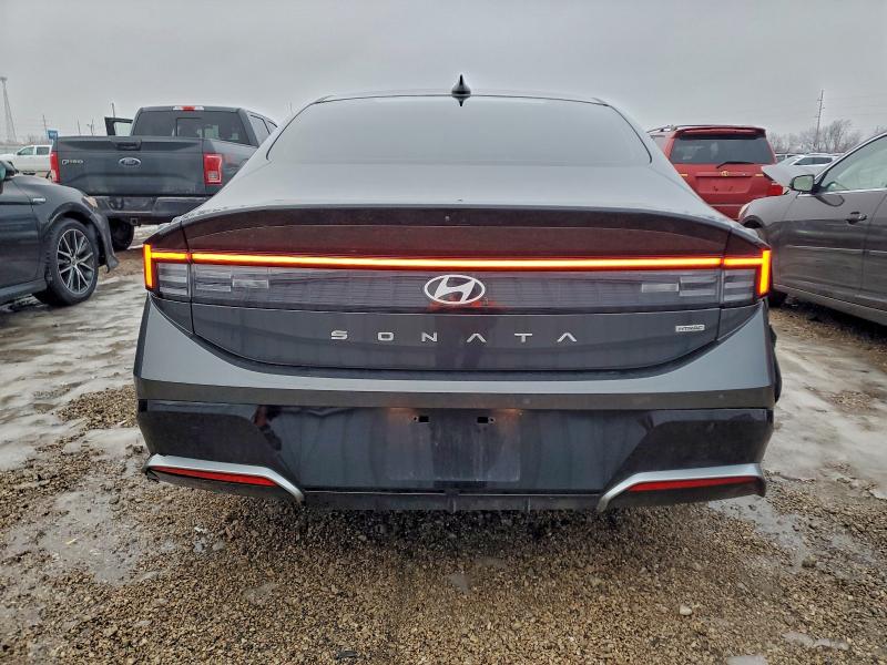 Фото 6 - HYUNDAI SONATA