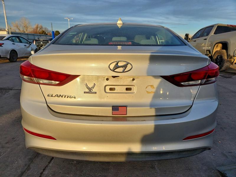 Фото 6 - HYUNDAI ELANTRA