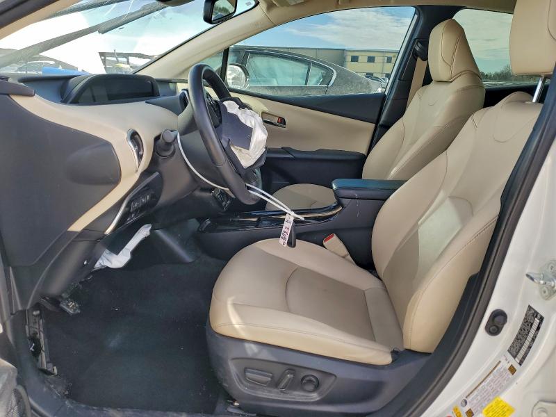 Фото 7 - TOYOTA PRIUS