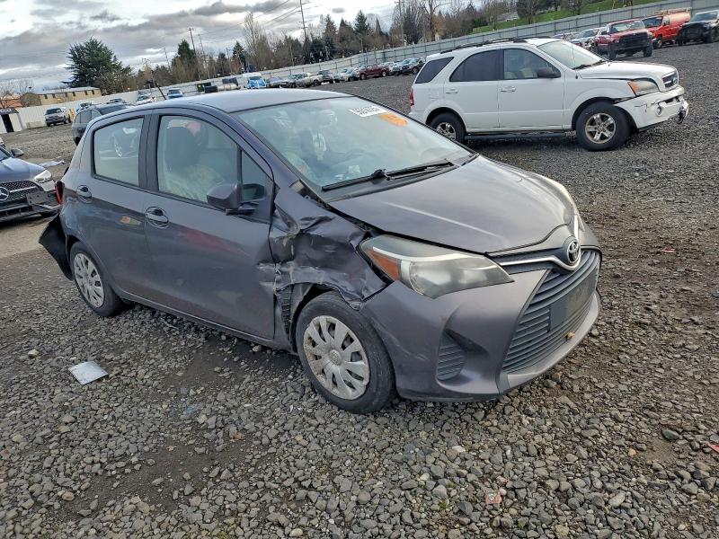 Фото 4 - TOYOTA YARIS