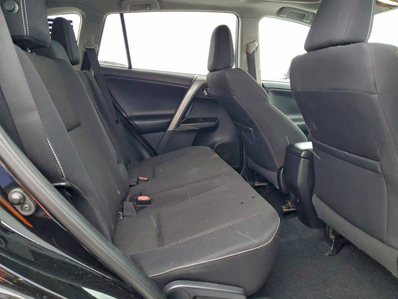 Фото 10 - TOYOTA RAV4