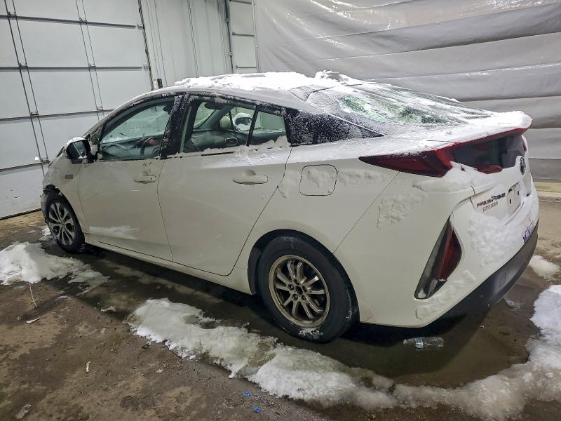 Фото 2 - TOYOTA PRIUS