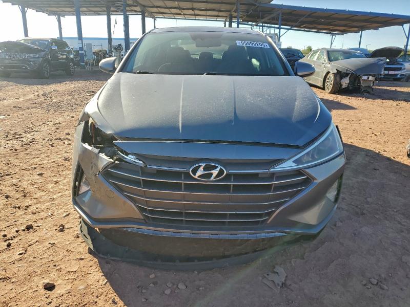 Фото 5 - HYUNDAI ELANTRA