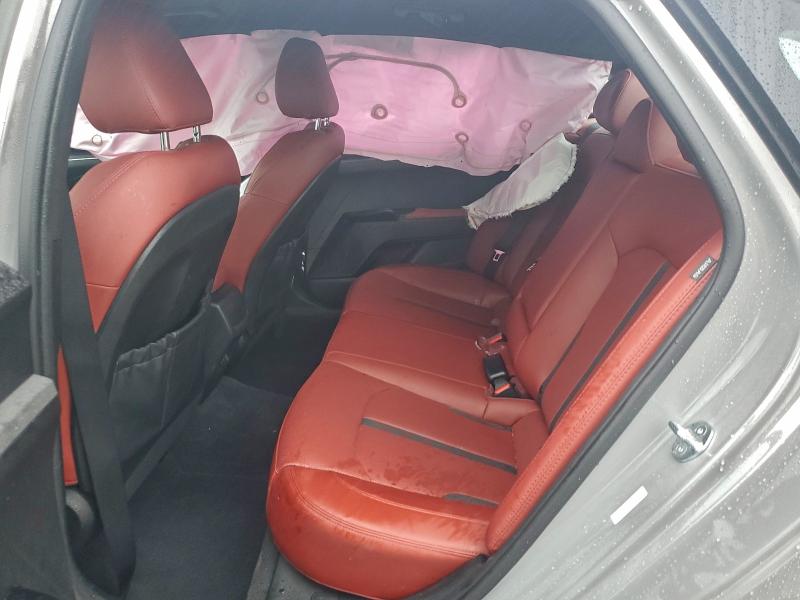 Фото 10 - KIA K5