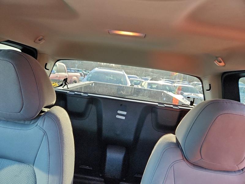 Фото 10 - CHEVROLET COLORADO