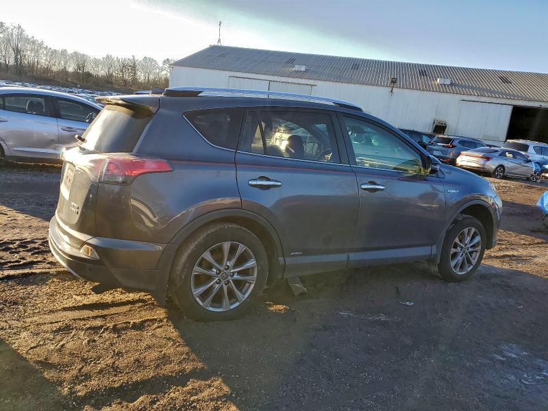 Фото 3 - TOYOTA RAV4