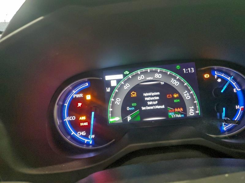 Фото 9 - TOYOTA RAV4