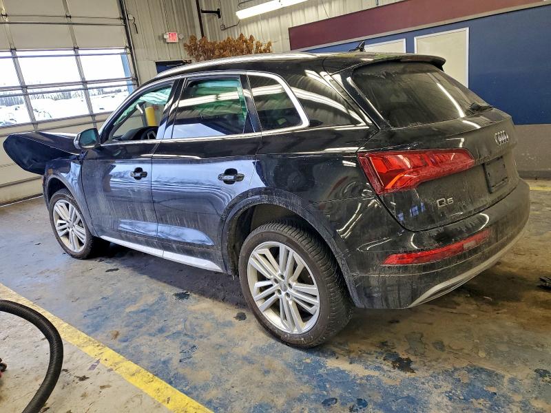 Фото 2 - AUDI Q5