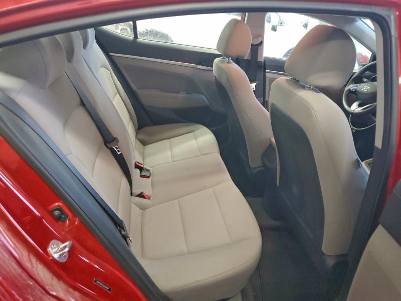 Фото 10 - HYUNDAI ELANTRA