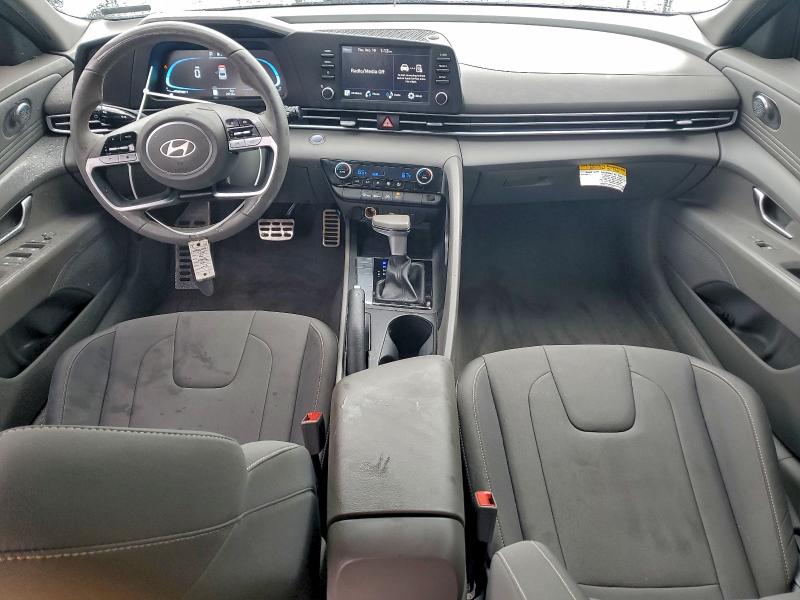 Фото 8 - HYUNDAI ELANTRA